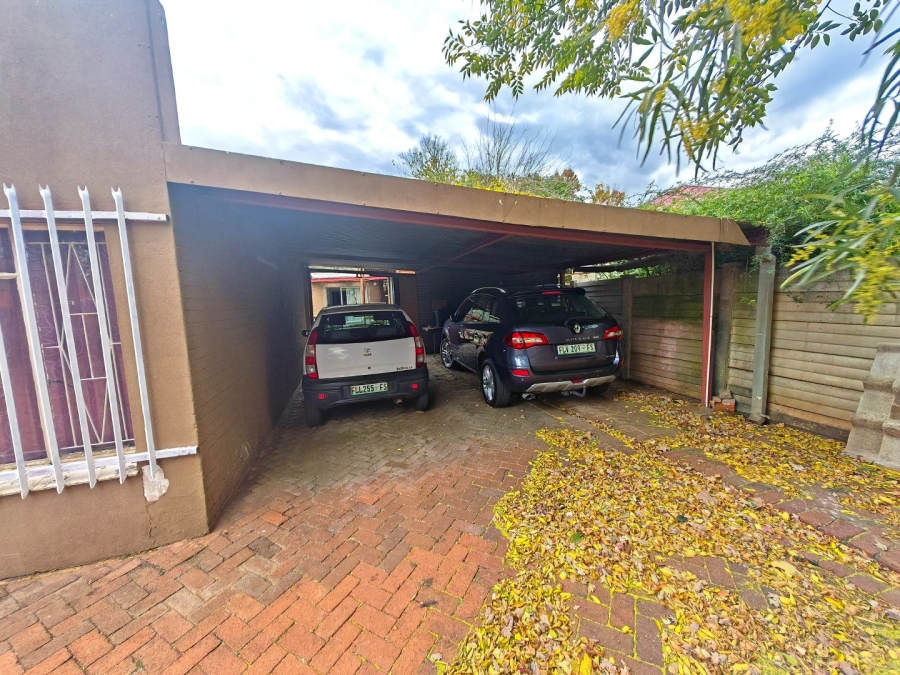 7 Bedroom Property for Sale in Bayswater Free State